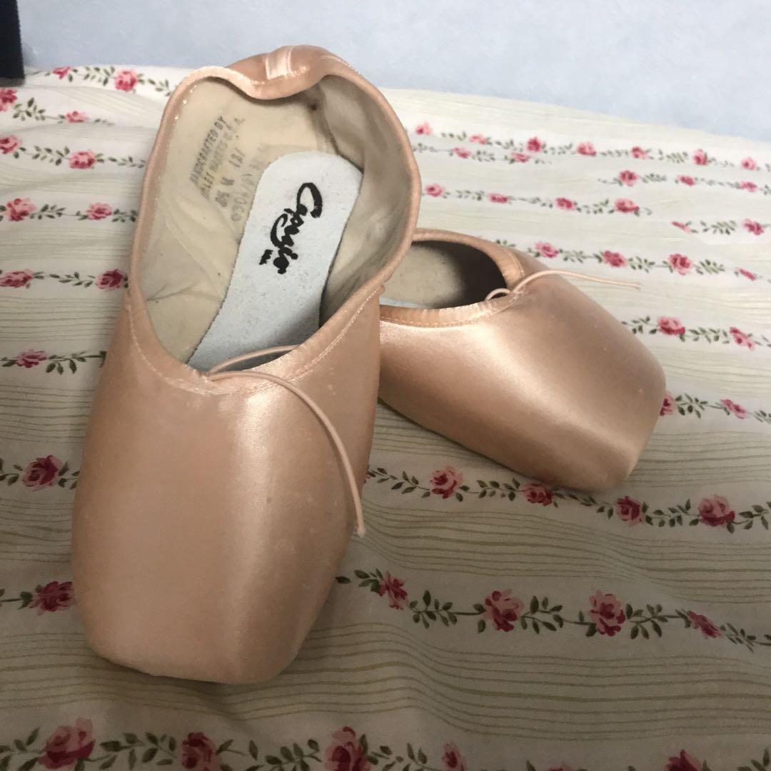 新品(カペジオ)トーシューズ