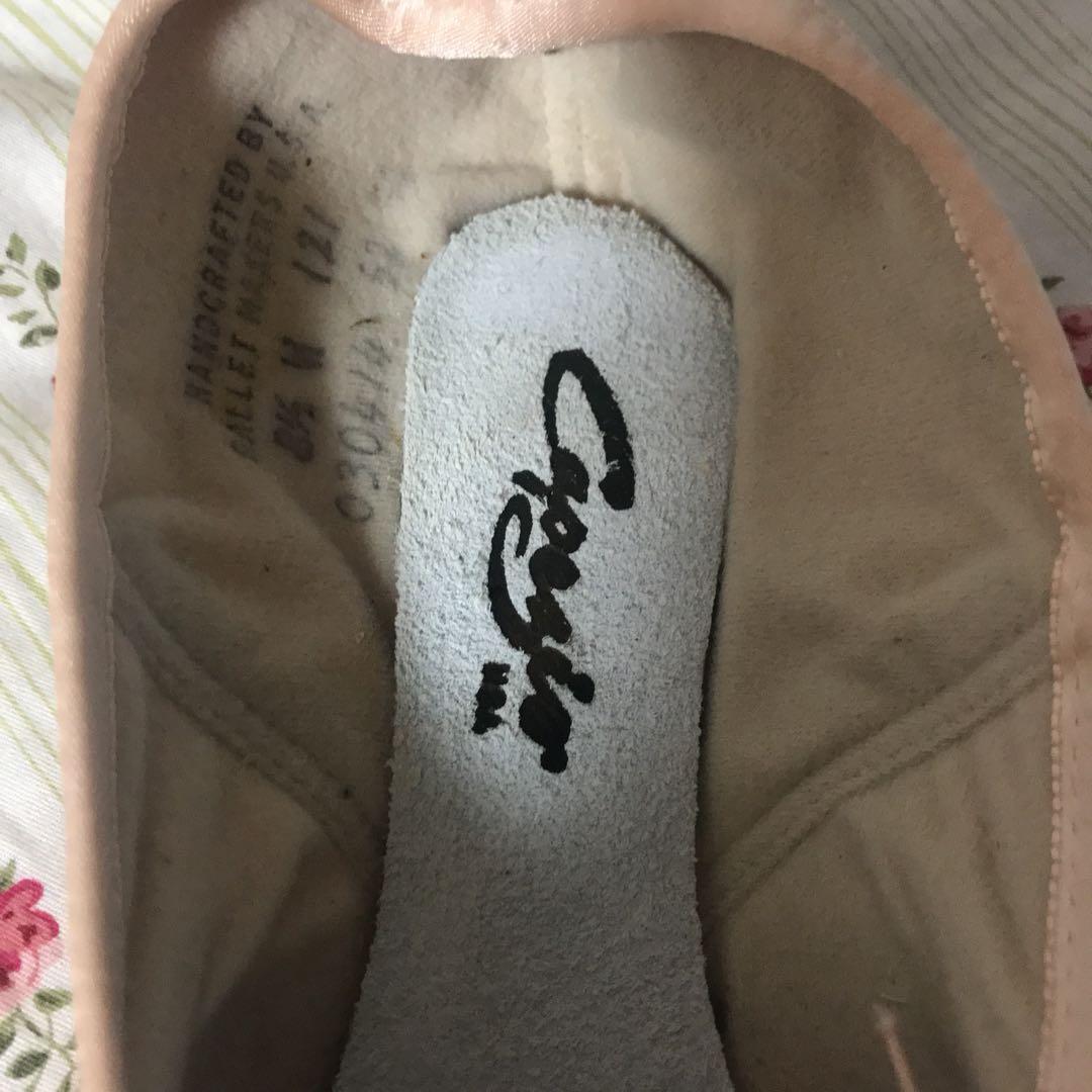 新品(カペジオ)トーシューズ