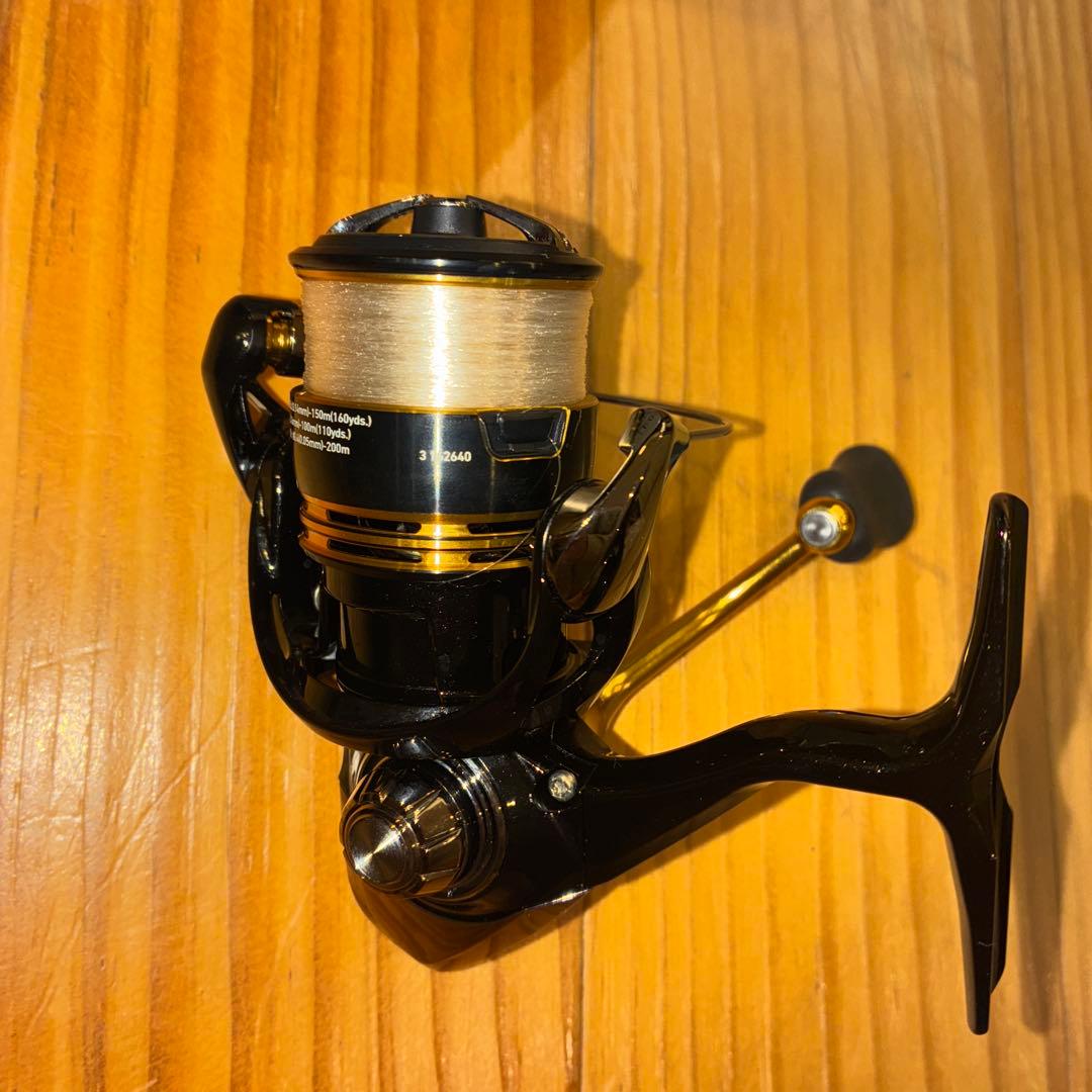 レガリス　Daiwa Legalis LT2000S スピニングリール