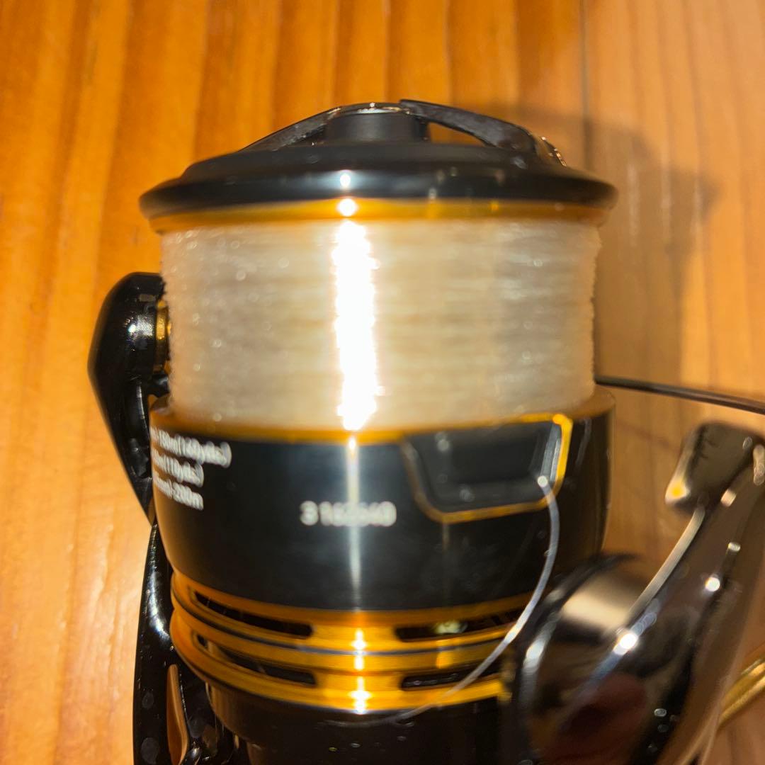 レガリス　Daiwa Legalis LT2000S スピニングリール