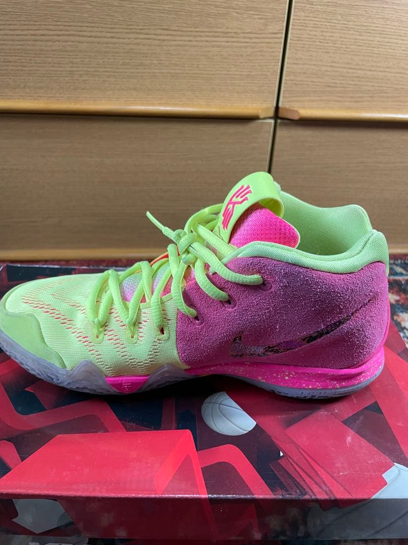 Nike Kyrie Irving シューズ