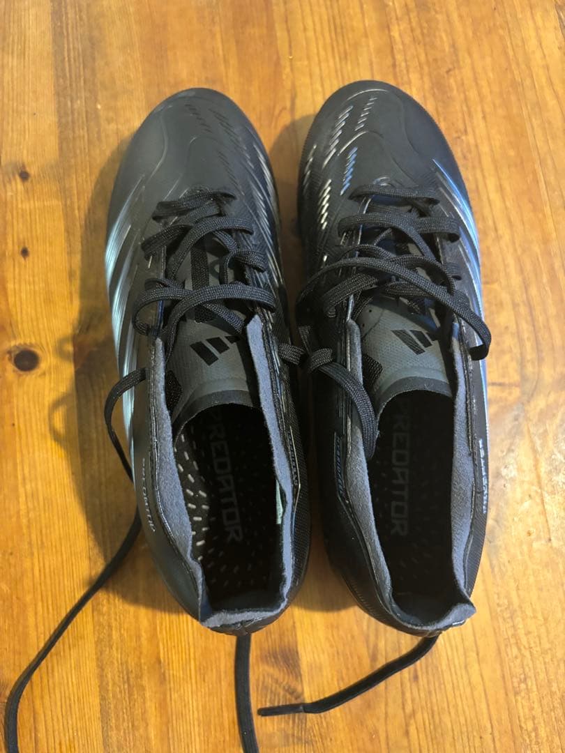 adidas サッカー　スパイク