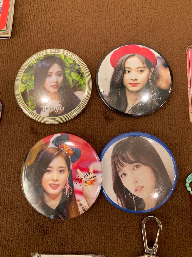 TWICE グッズ まとめ TZUYU ツウィMINA ミナ 缶バッジ ファイル