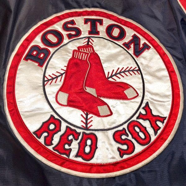 レッドソックス プルオーバーパーカー M ナイロンジャケット 両面ロゴ MLB