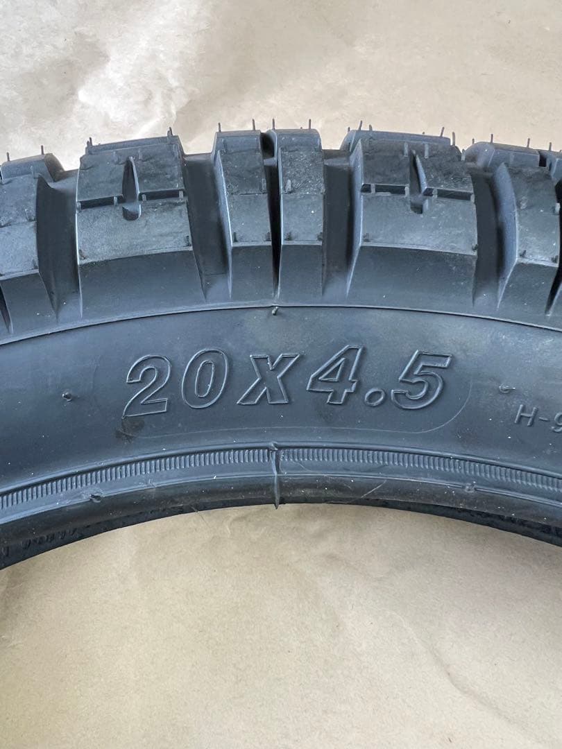super73 Ｅバイク　タイヤ 20x4.5