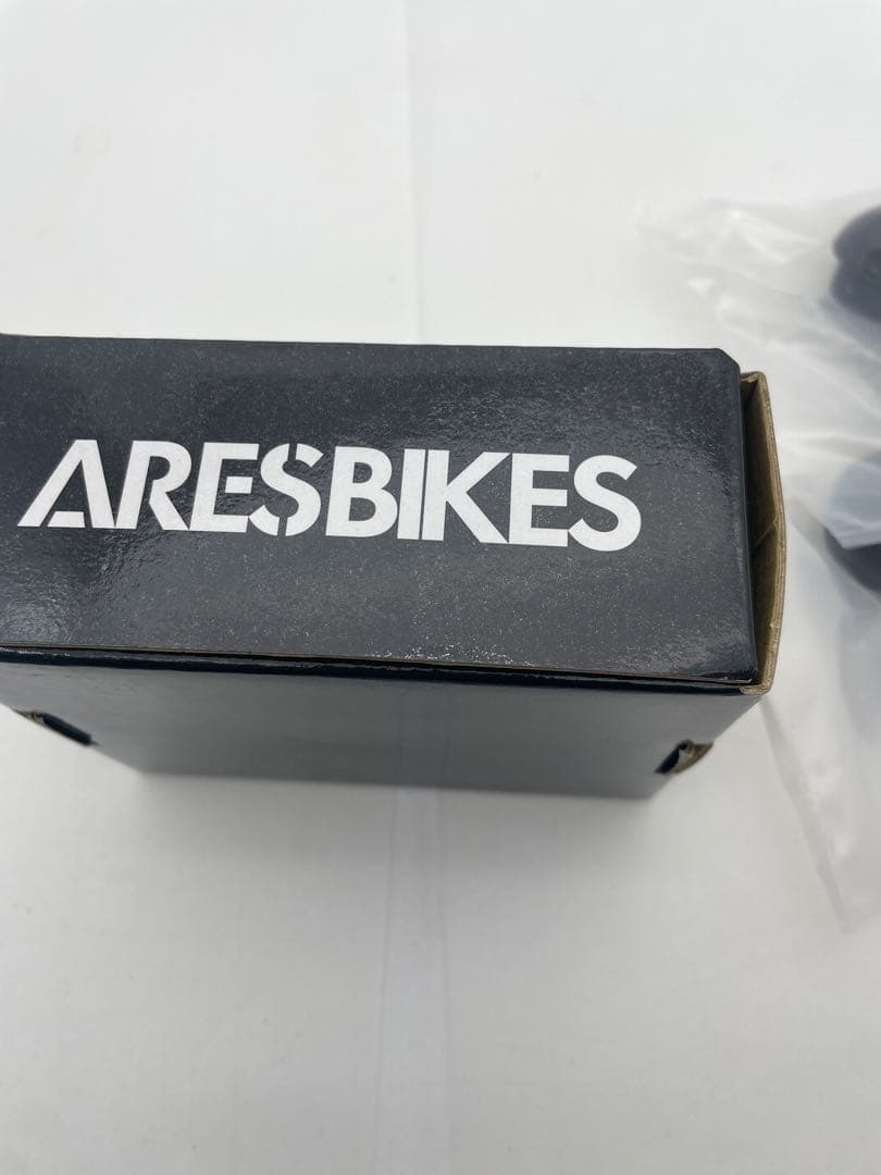 ARES Flawless Peg 115mm ブラック　他　予備キャップ　4個