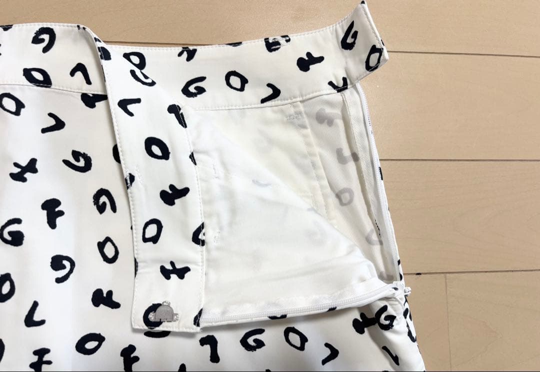 BEAMS GOLF ORANGE LABEL/筆 LOGO　スカート