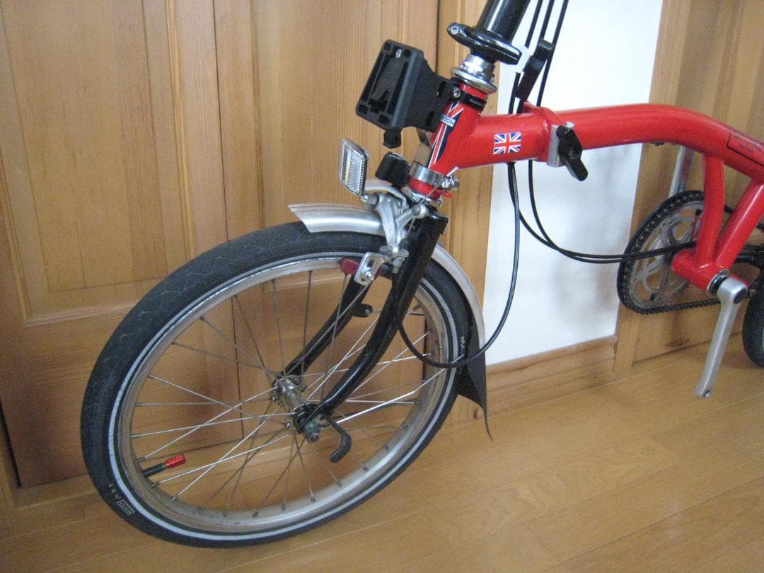 台湾ブロンプトン　レッド