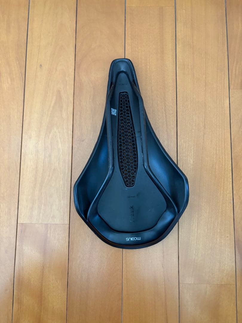 フィジーク　サドル　VENTO ARGO R1 ADAPTIVE 140mm