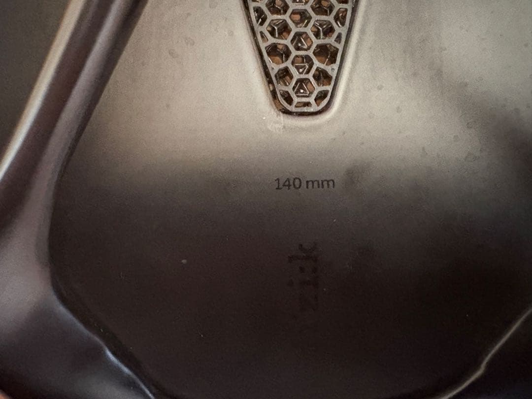 フィジーク　サドル　VENTO ARGO R1 ADAPTIVE 140mm