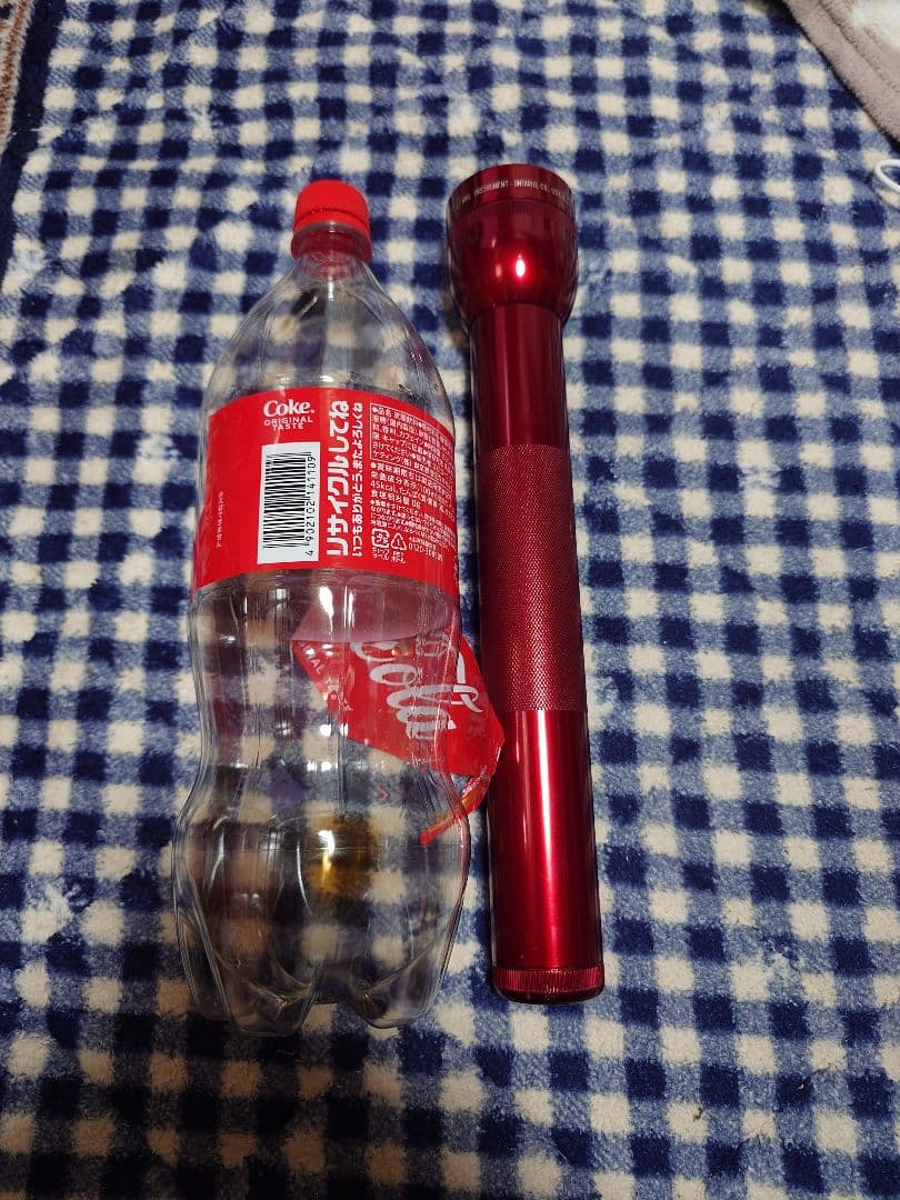 MAGLITE 赤い懐中電灯