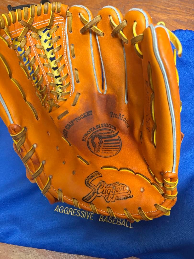 Slugger AGGRESSIVE BASEBALL グローブ