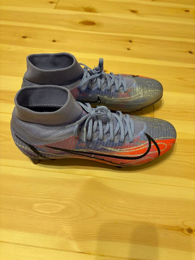 Nike KYR グレー/オレンジ ハイカットサッカーシューズ