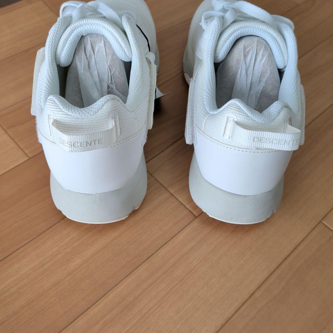新品　デサントゴルフシューズ（白）26センチ