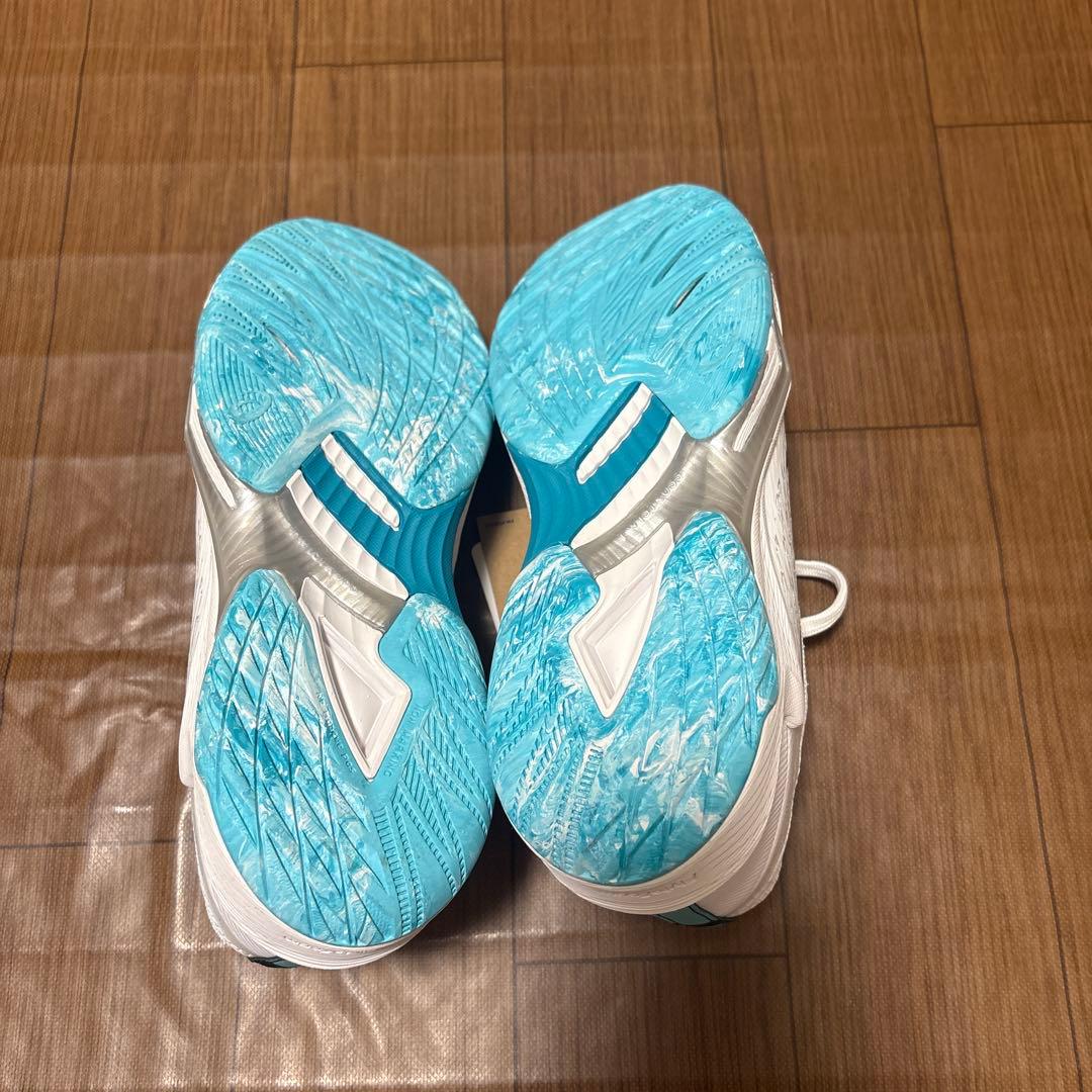 ASICS V-SWIFT FF 4 ホワイト/ブラック 24.0cm 新品