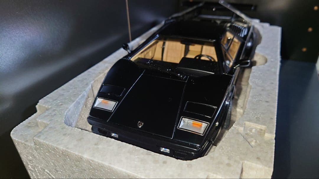 ミニカー 1/18 autoart Lamborghini countach 25th