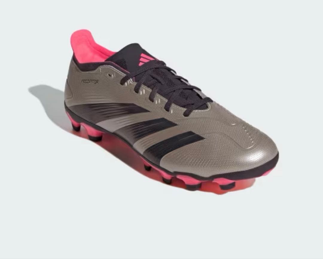お値下げ　早い者勝ち　新品adidas Predator サッカーシューズ