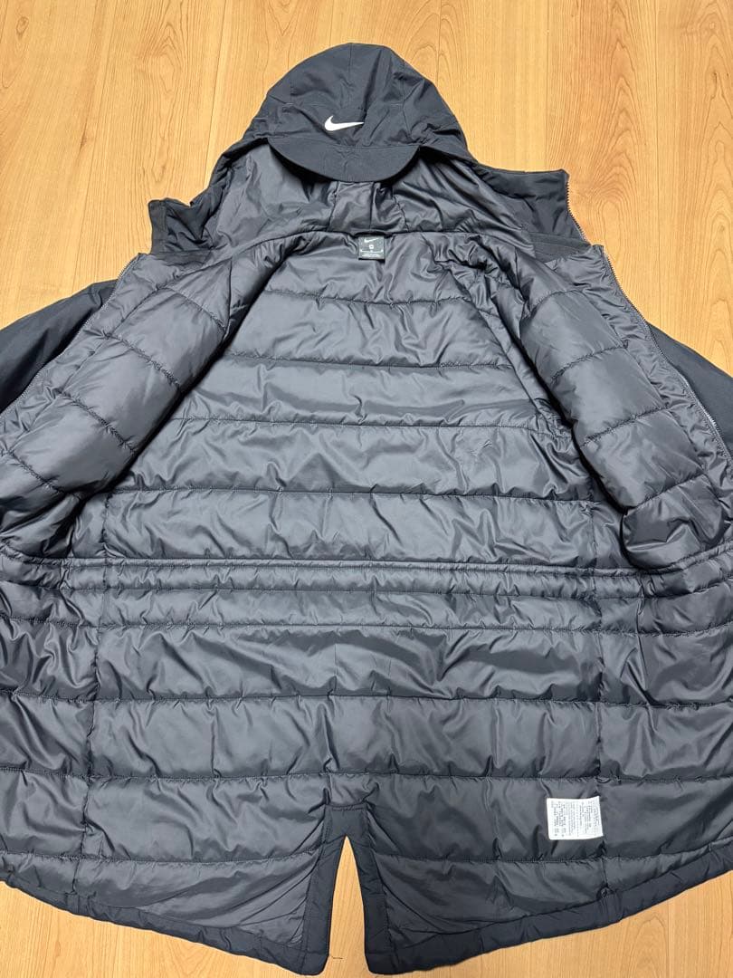 明日まで専用Nikeサッカーベンチコート