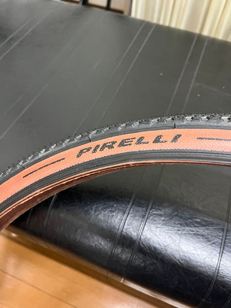 Pirelli Cinturato Gravel チューブラータイヤ40c2本