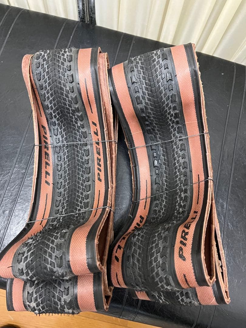 Pirelli Cinturato Gravel チューブラータイヤ40c2本