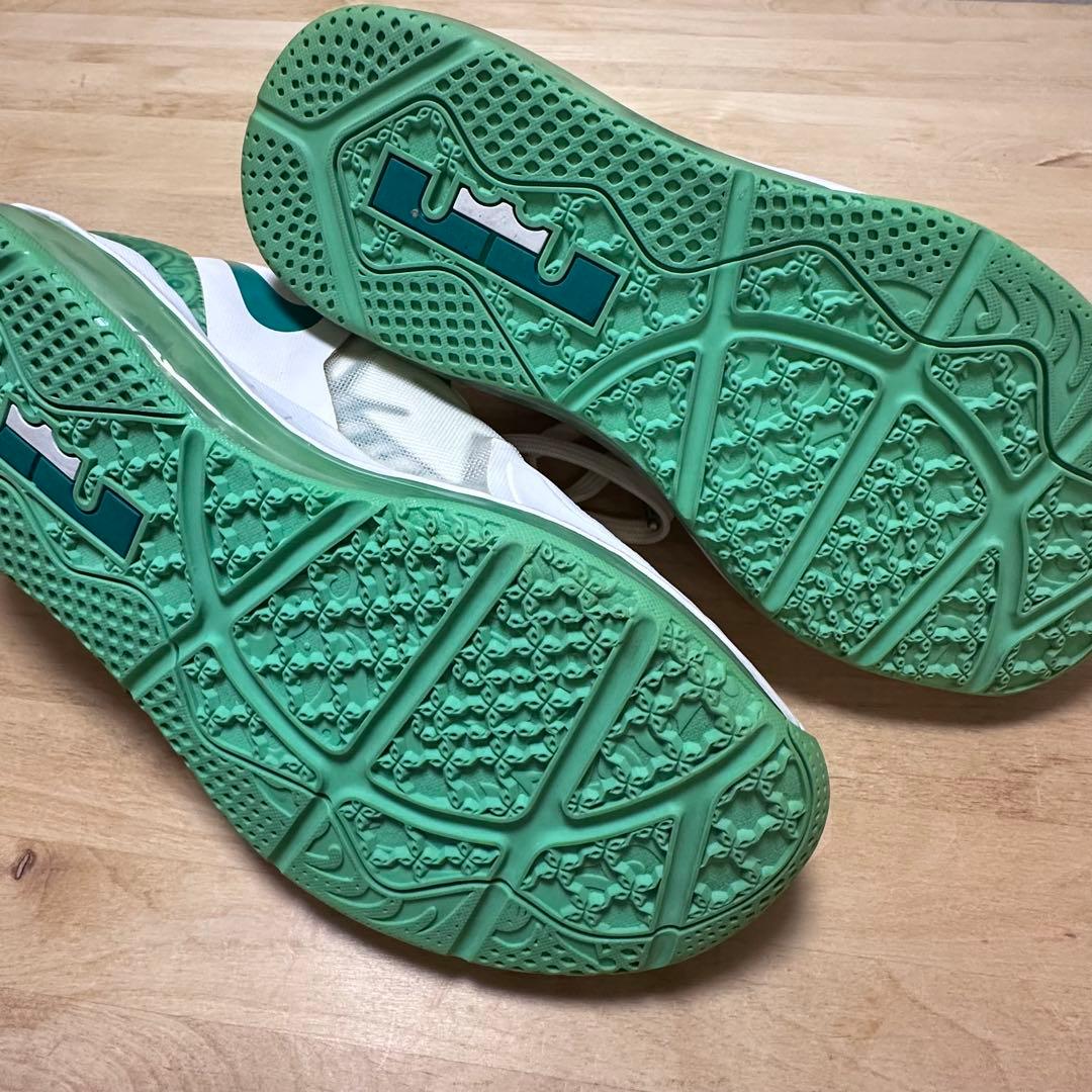 シューズ(男性用) Nike Max Lebron 11 Low \"Easter\"