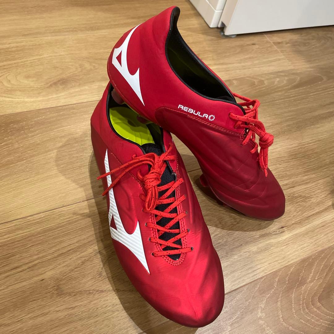 Mizuno Rebula サッカーシューズ 赤