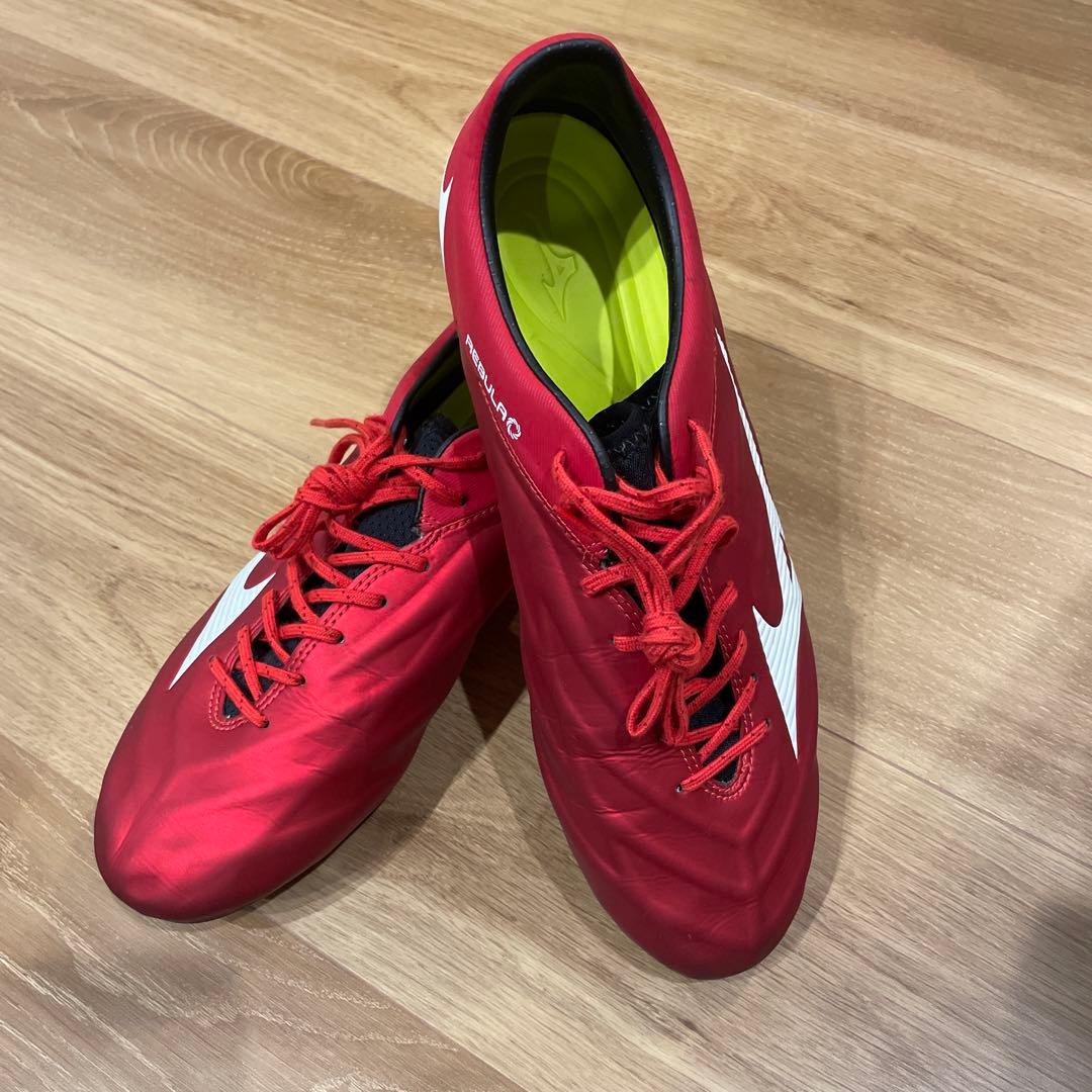 Mizuno Rebula サッカーシューズ 赤