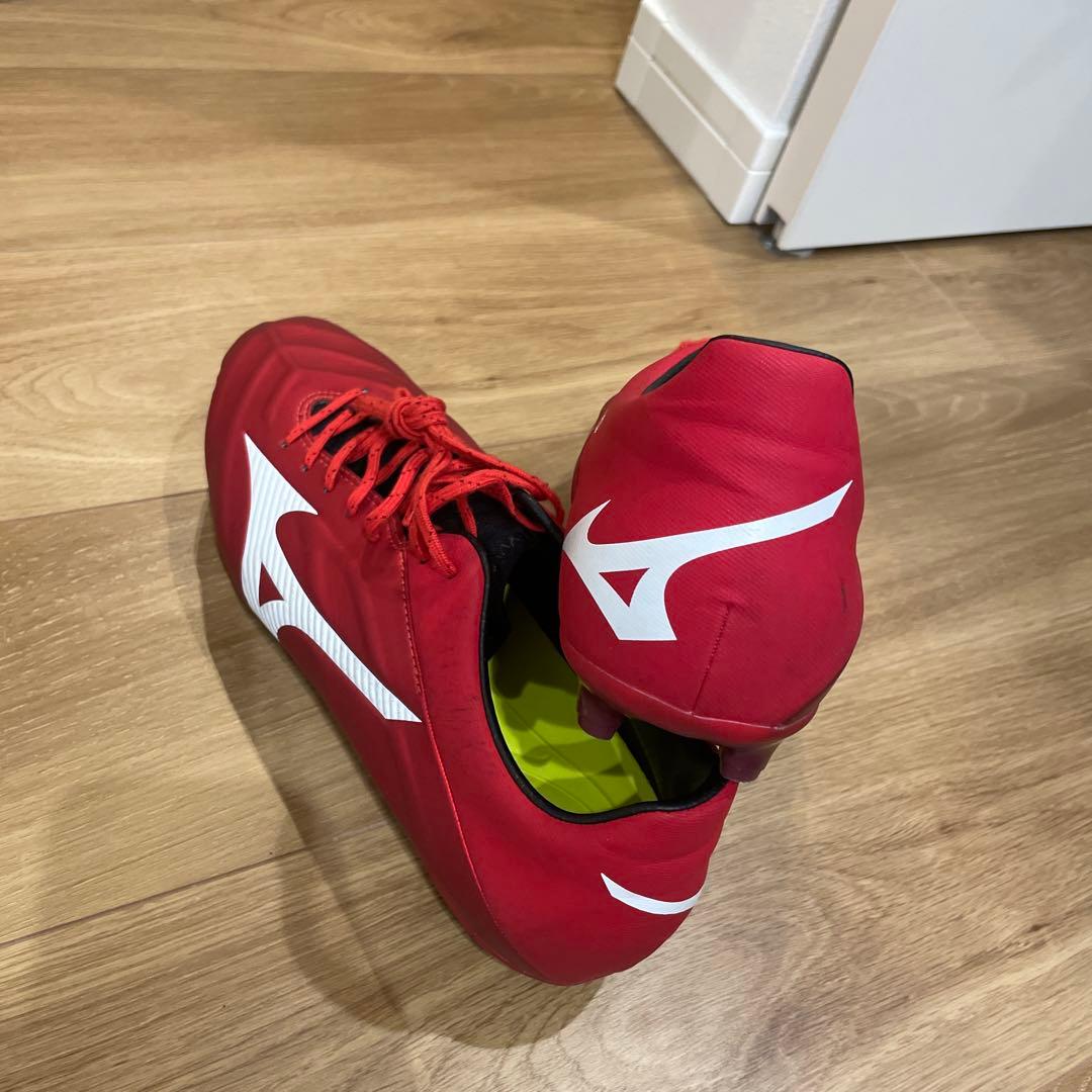 Mizuno Rebula サッカーシューズ 赤