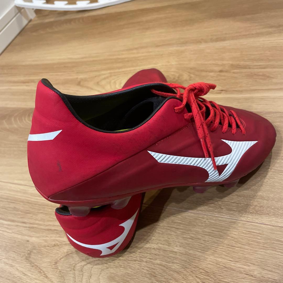 Mizuno Rebula サッカーシューズ 赤