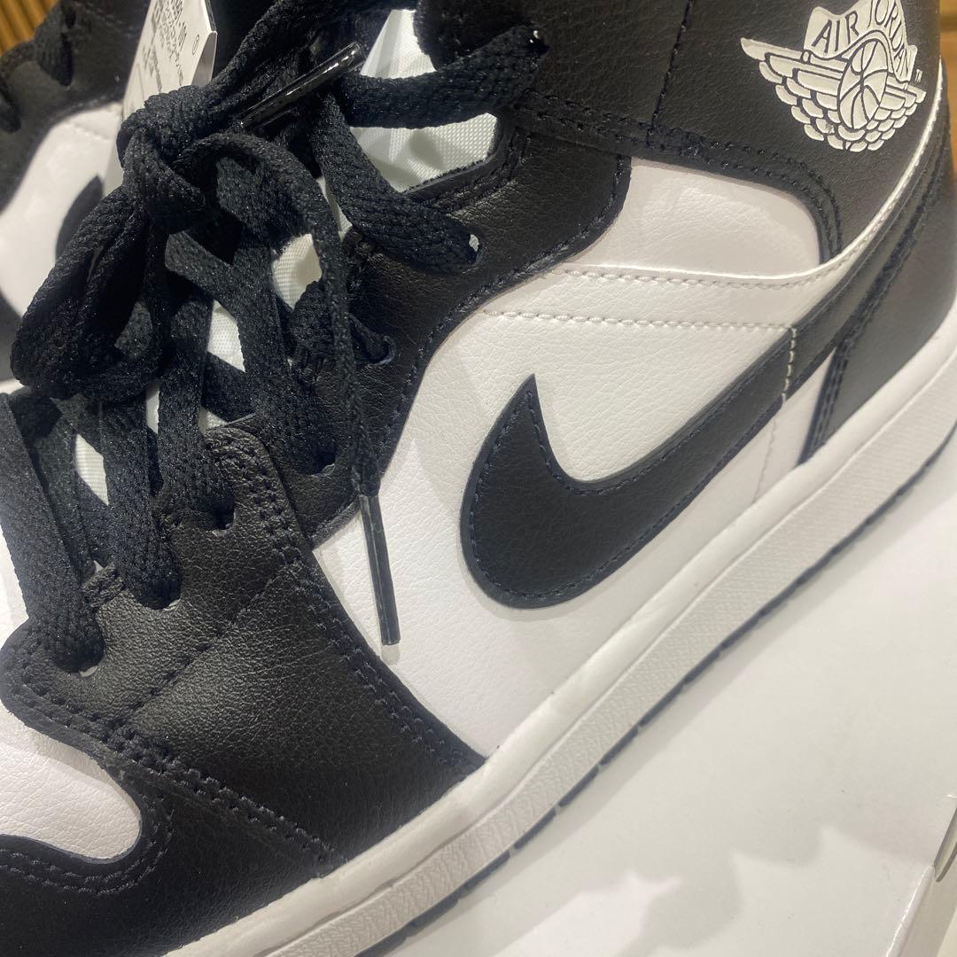シューズ(男性用) NIKE WMNS AIR JORDAN 1 MID 11