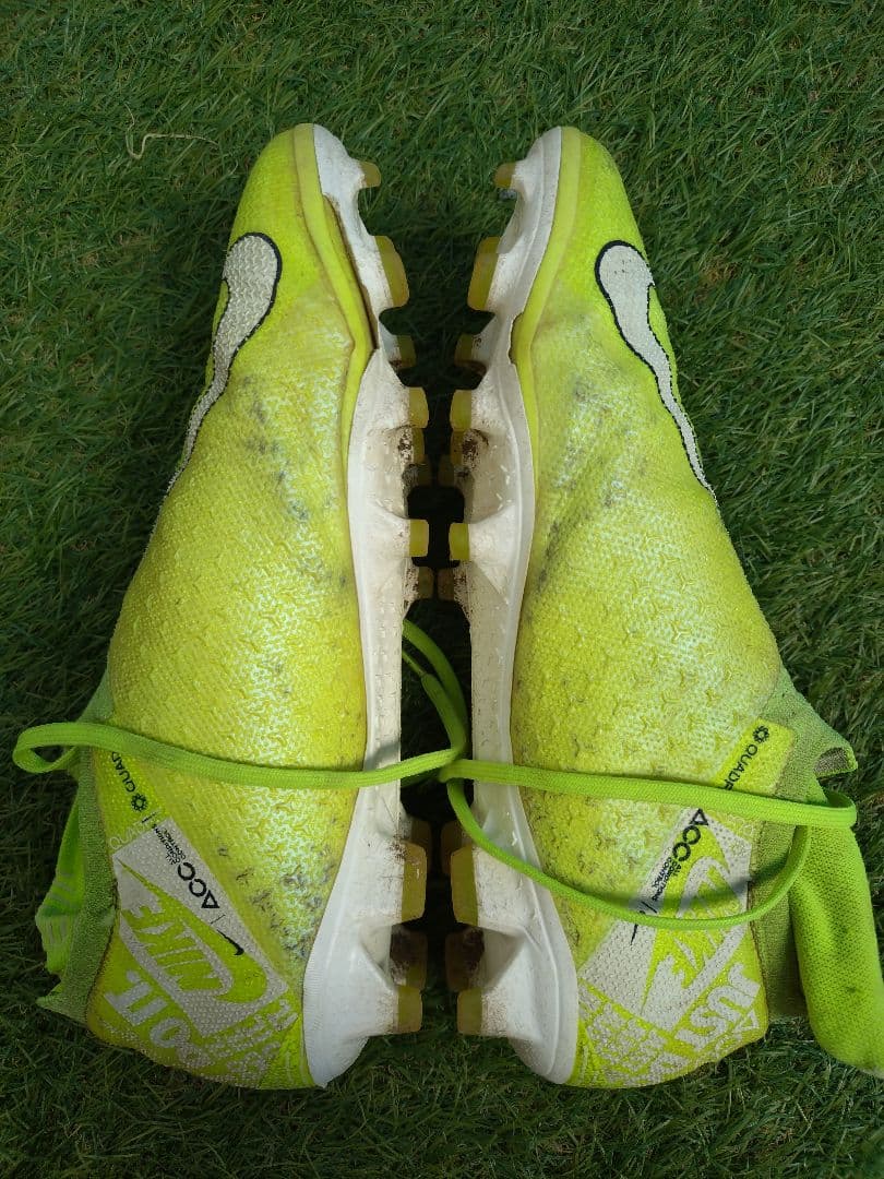Nike Phantom Vision 蛍光イエロー　27.5