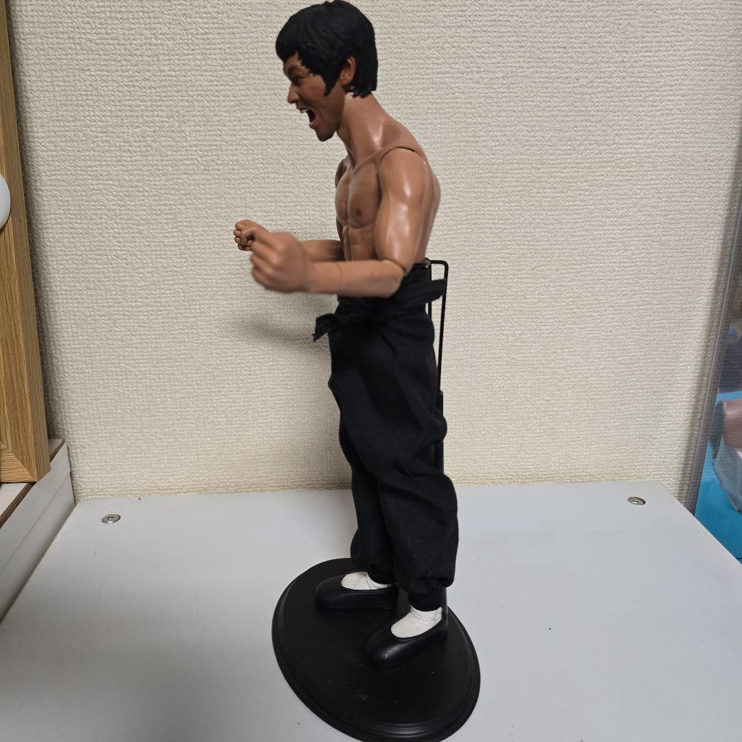 ブルース・リー フィギュア