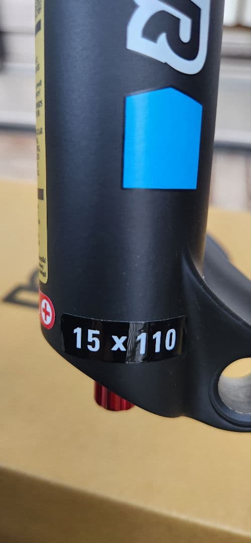 SR SUNTOUR サスペンションフォーク XC 100mm カーボンコラム