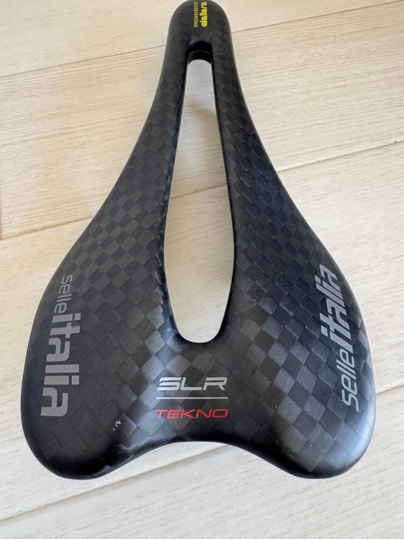 セライタリア　selle italia SLR サドル カーボン製 ブラック