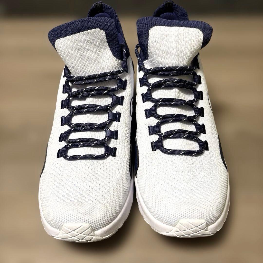 【正規品】美品　新作ZUMBA ダンスシューズ ホワイト/ネイビーUS8.5