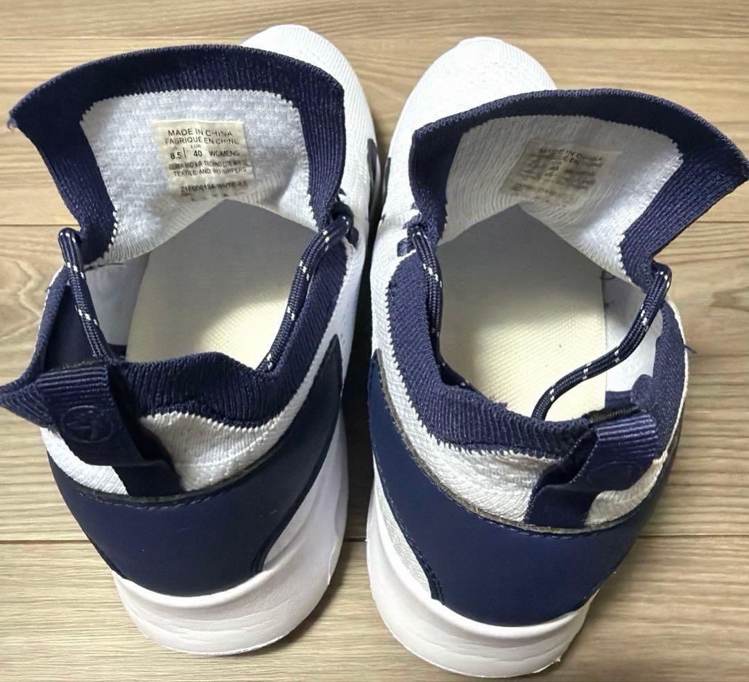 【正規品】美品　新作ZUMBA ダンスシューズ ホワイト/ネイビーUS8.5