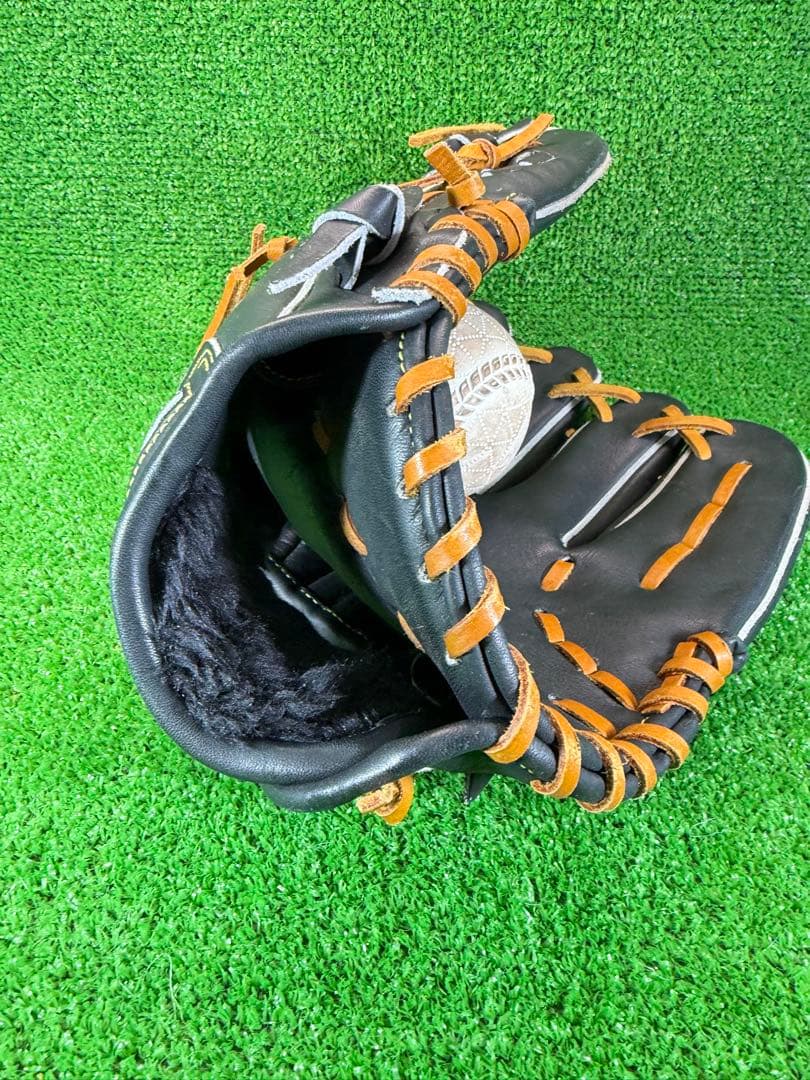 ミズノ　ビクトリーステージ　軟式　内野手