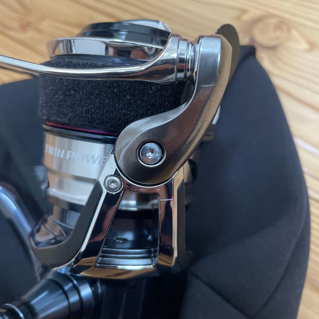 シマノ　21ツインパワーsw14000pg 【右ハンドル】