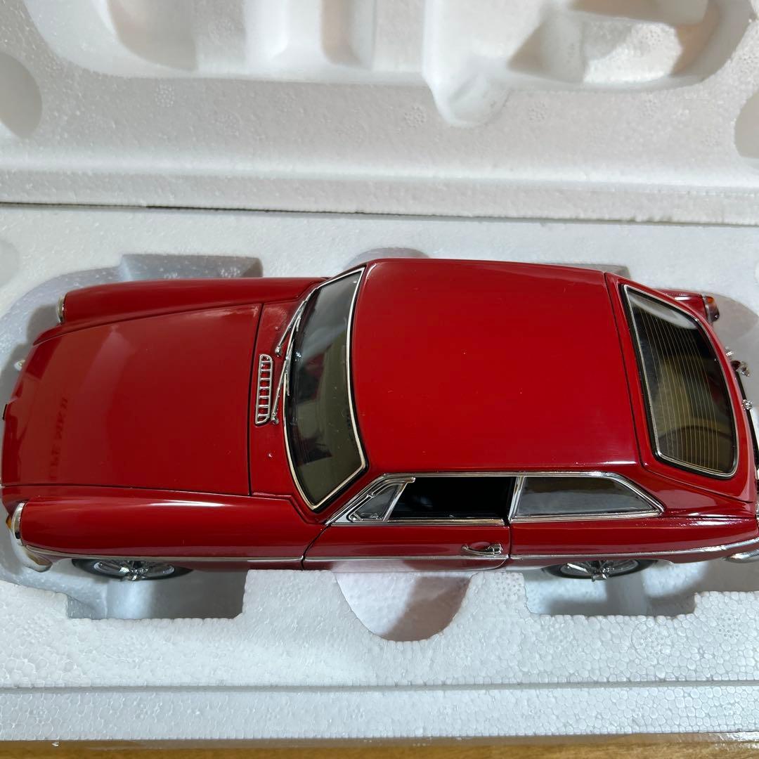 MGB GT COUPE MK Ⅱ 1/18 レッド