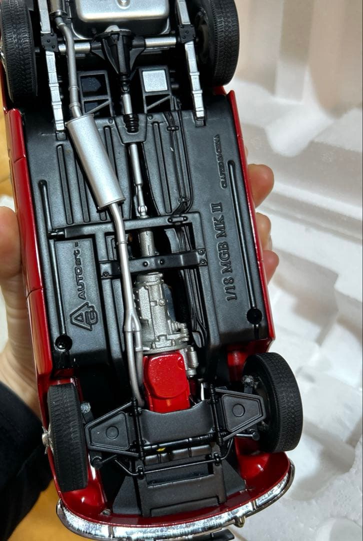 MGB GT COUPE MK Ⅱ 1/18 レッド