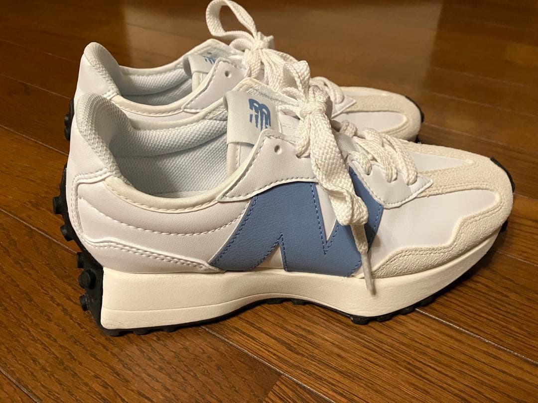 ニューバランス New Balance 327ホワイト×ブルー / 24.0cm