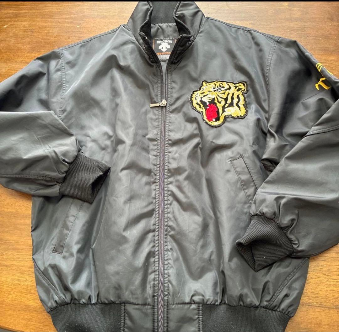 Rawlings 阪神Tigersジャケット 黒/金 ２枚
