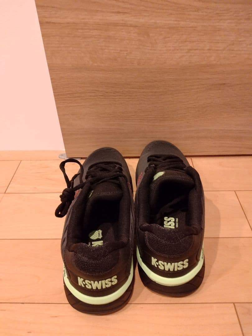K-SWISS テニスシューズ ブラック/グリーン/ピンク