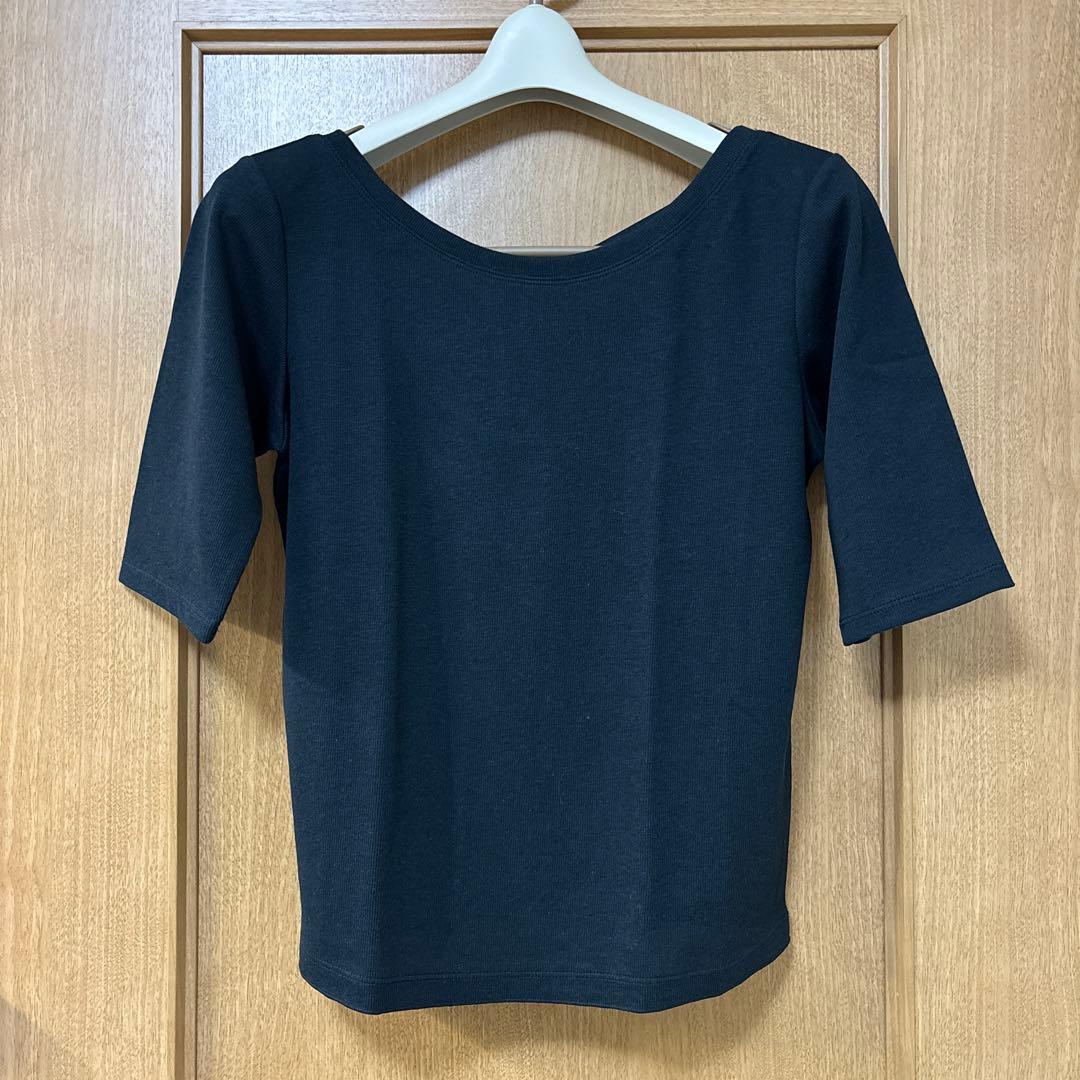 新品未使用！チャコットバッククロス5分袖Tシャツ　黒　Mサイズ