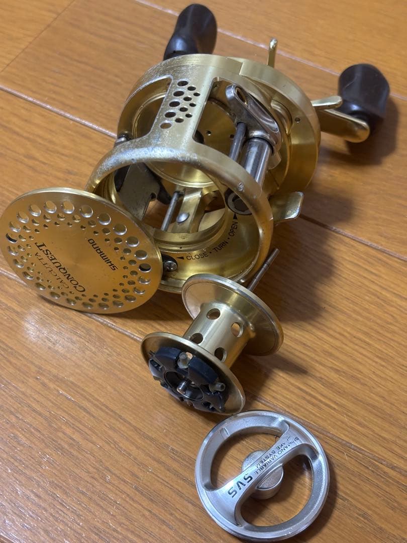 SHIMANO シマノ カルカッタコンクエスト201 左ハンドル