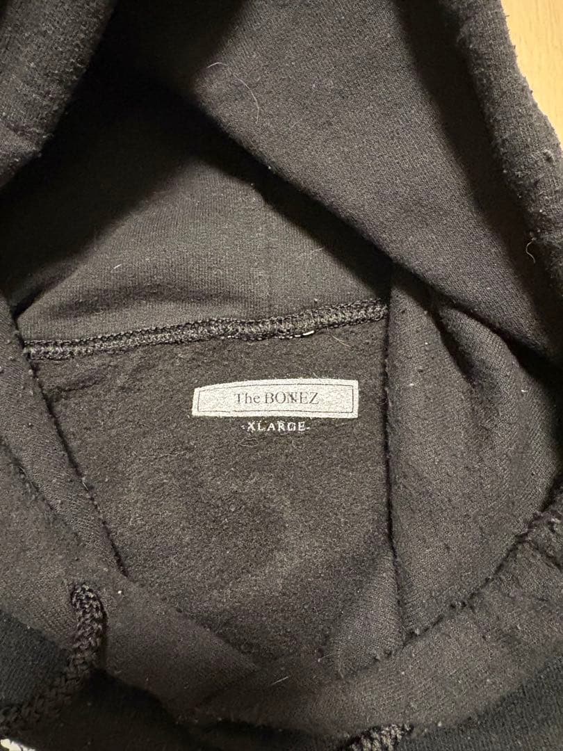 THE BONEZ フーディー (XL)