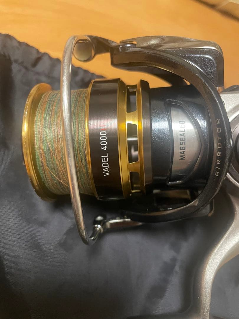 リール Daiwa VADEL 4000H