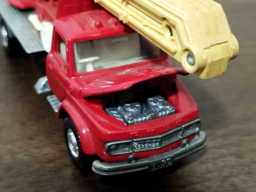 ●トミカ ダンディ 三菱ふそう シュノーケル 消防車 ミニカー tomica