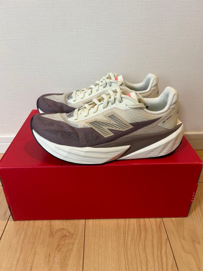 New Balance FuelCell Rebel V5 25cm メンズ