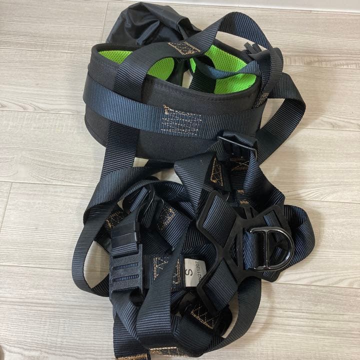 未使用　Jisentoll フルハーネス型墜落制止用器具 Mサイズ